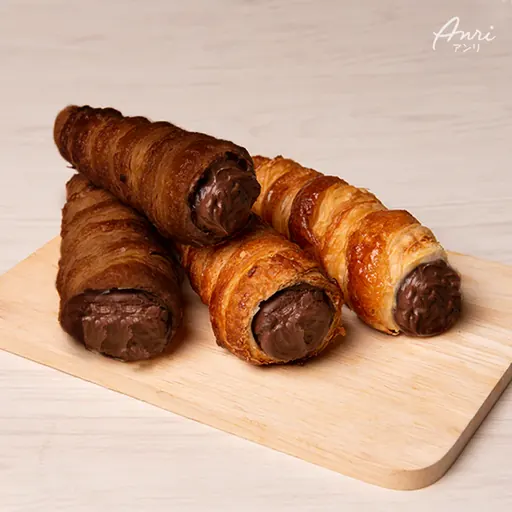 คอร์เน็ตครีมช็อกโกแลต — Chocolate Cornet